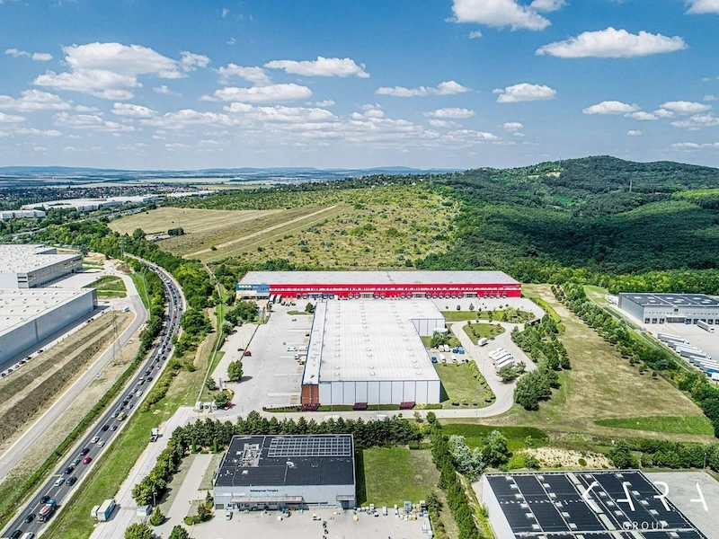 Logicor Tulipán Park-3